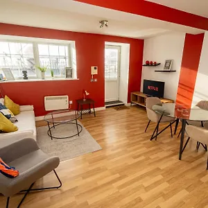 Apartment Cozy And Modern 2-bed, Swansea